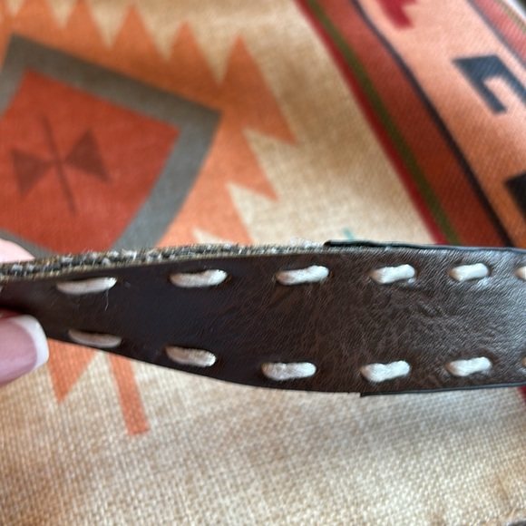 Pattern fringe HOBO bag multi colors, Size 16"x13"x5.5" - Picture 8 of 9